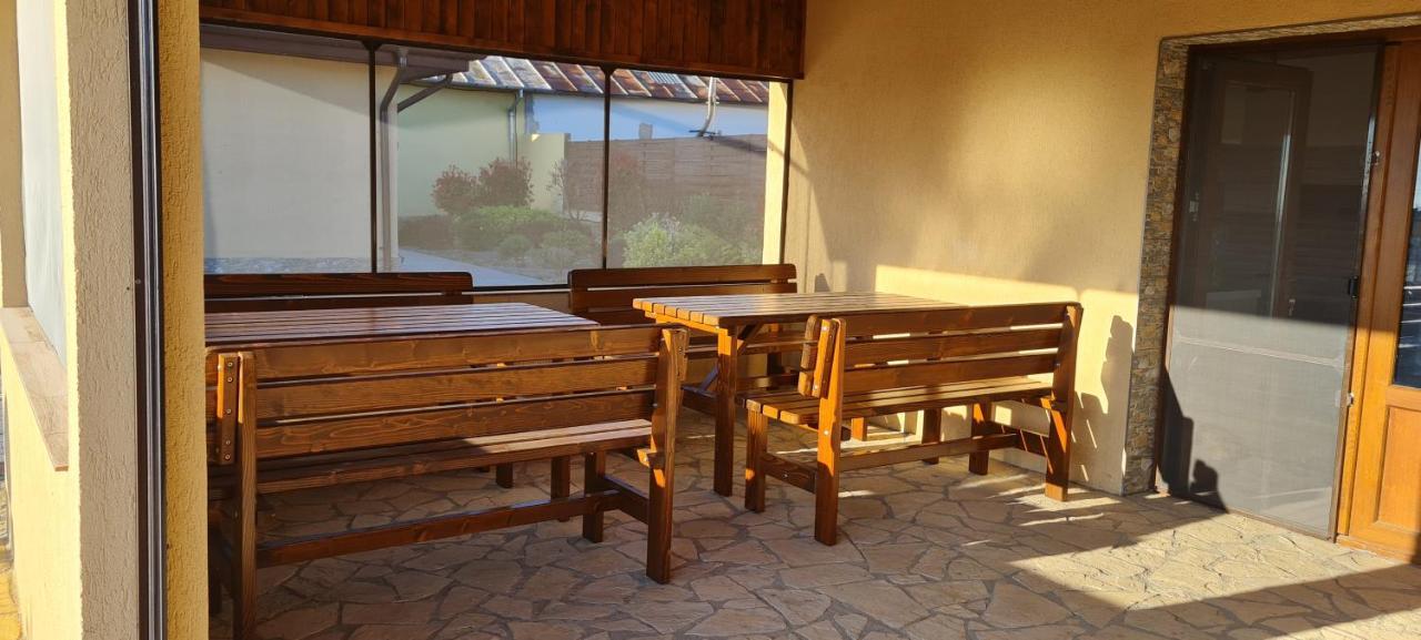 Отель Elival House Nufaru Экстерьер фото